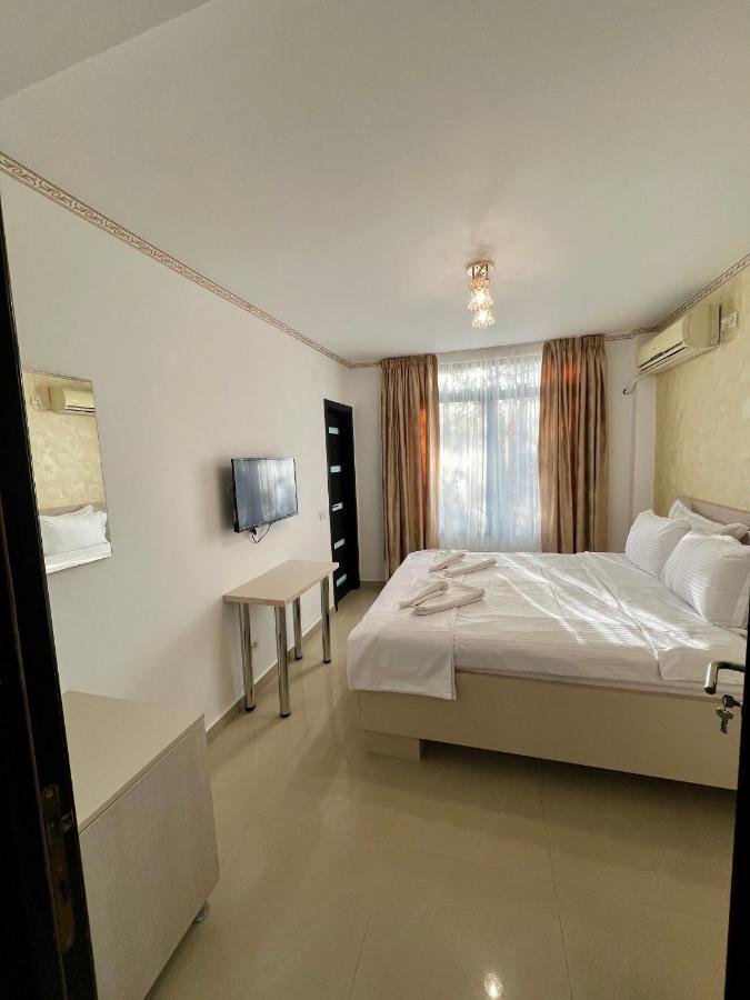 Hotel Marina 2 Bukarest Eksteriør billede