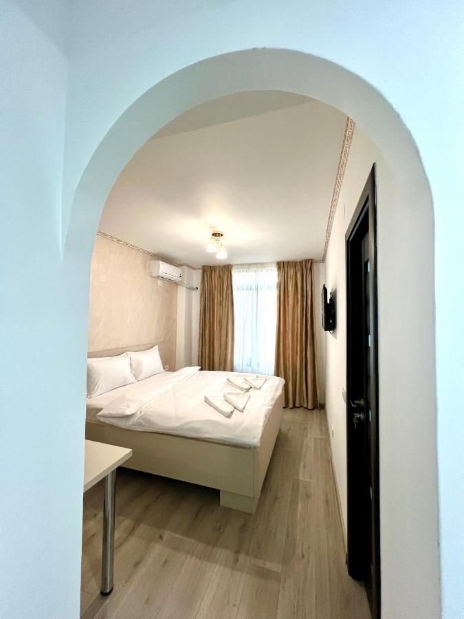 Hotel Marina 2 Bukarest Eksteriør billede