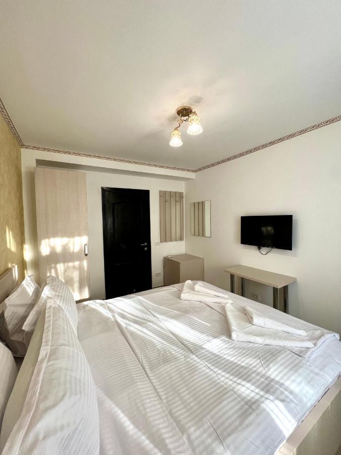 Hotel Marina 2 Bukarest Eksteriør billede