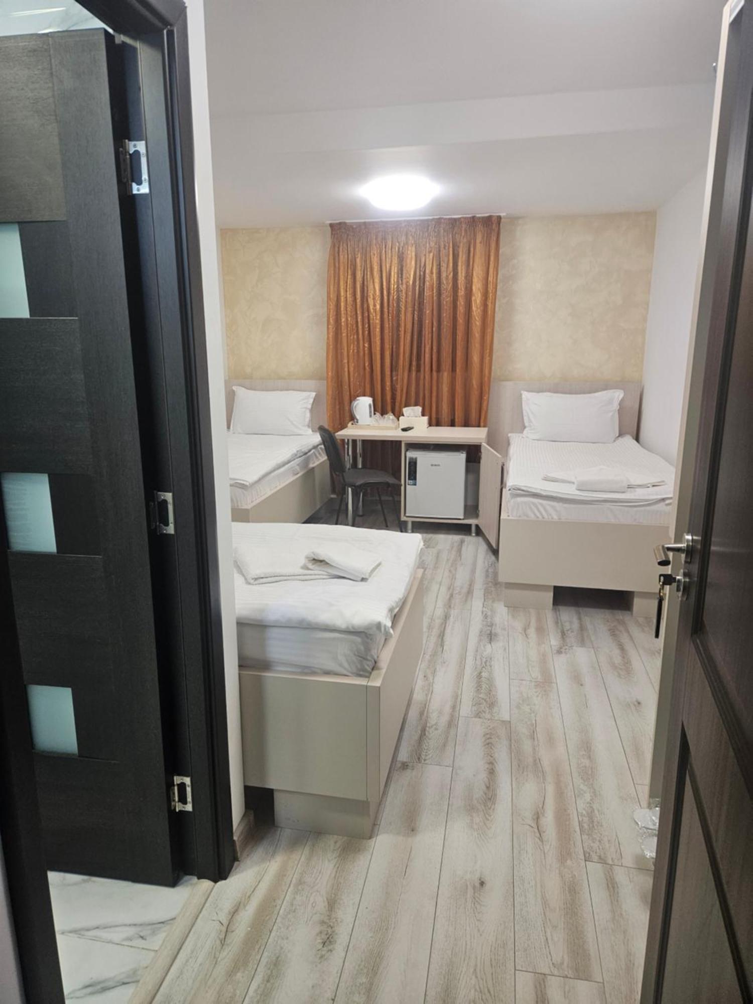 Hotel Marina 2 Bukarest Eksteriør billede